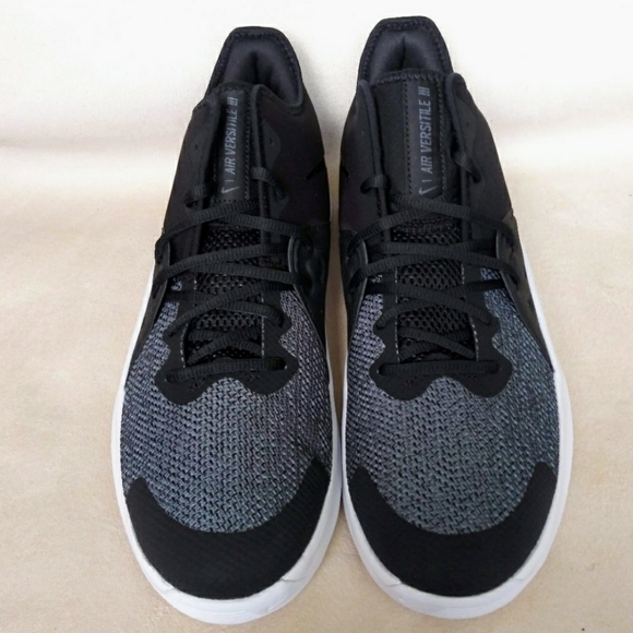 Nike Air Versitile III Mens Sneakers - Picture 2 of 7